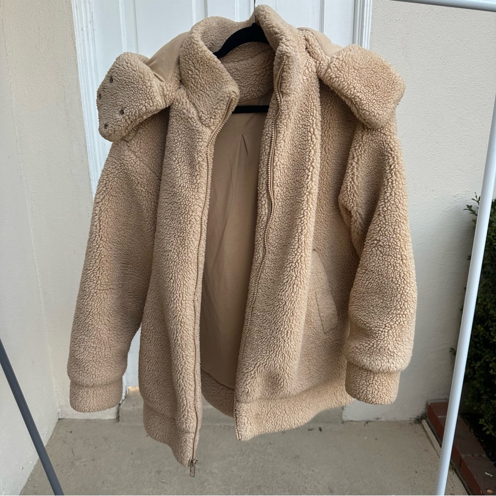 Alo Yoga Sherpa Jacket